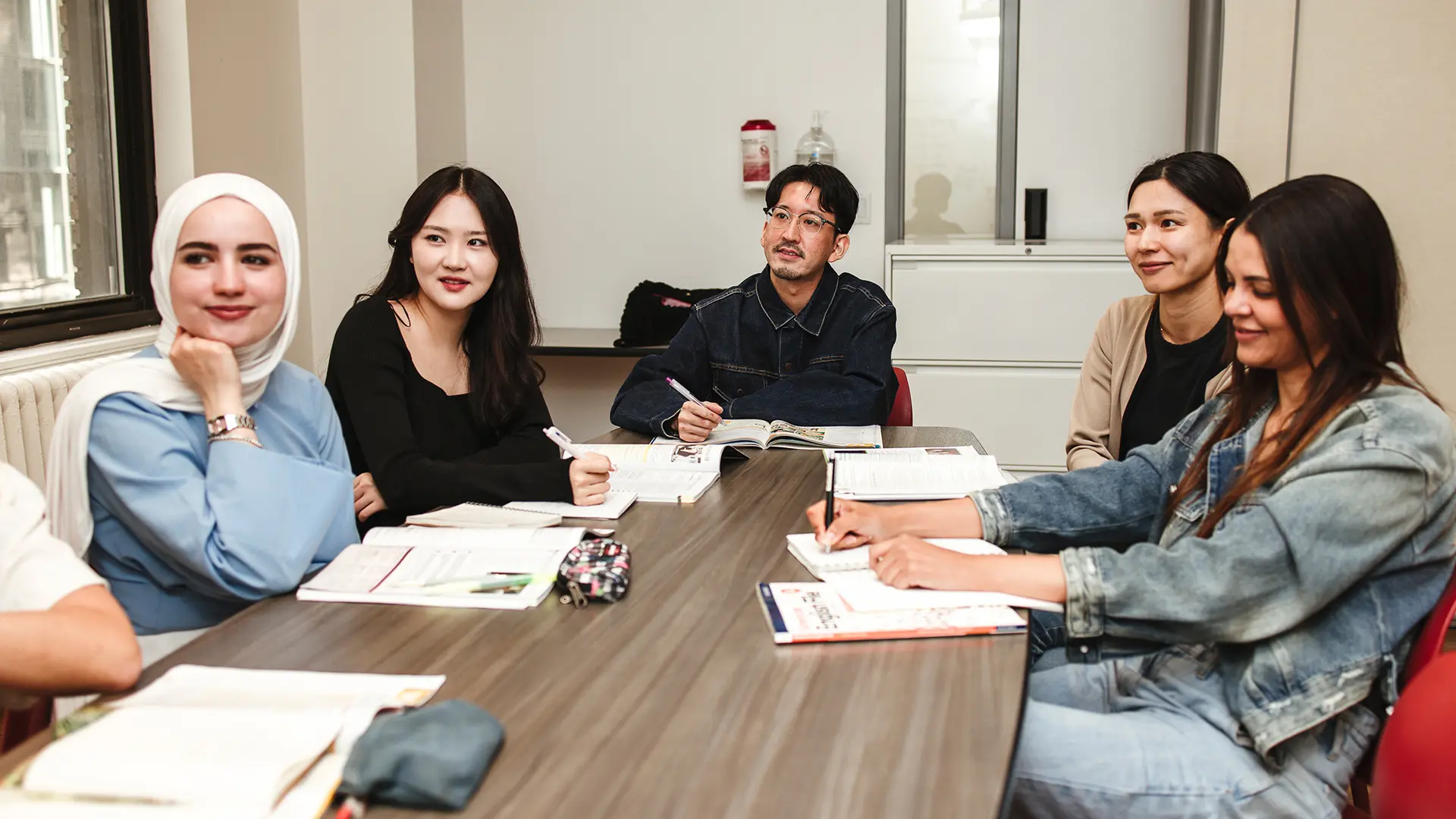 Students attending an intensive 20 English course at Rennert.